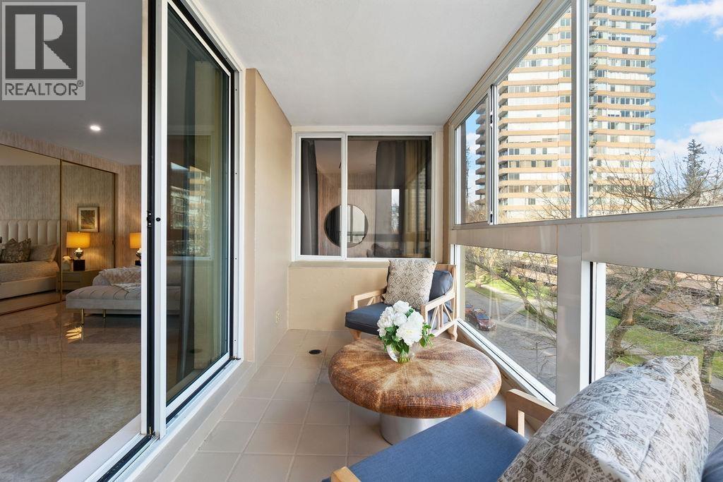 401 2015 BEACH AVENUE, Vancouver