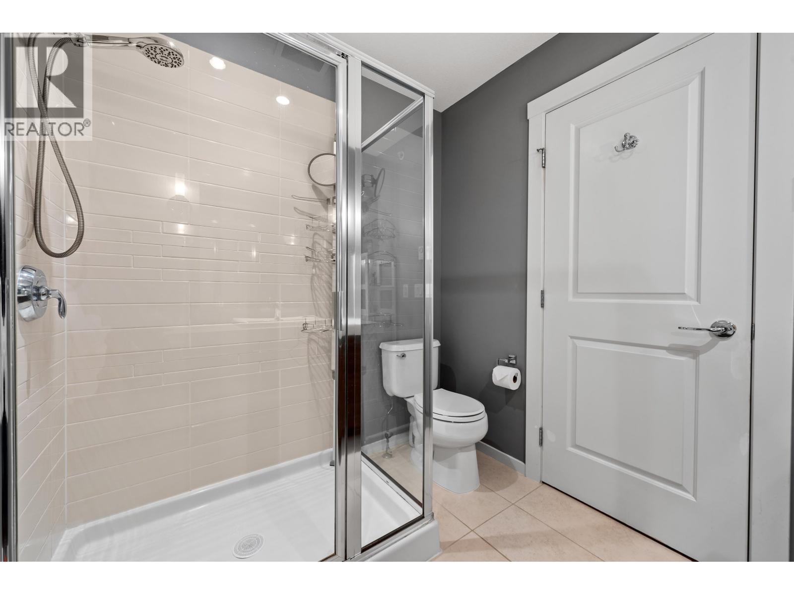6 2495 DAVIES AVENUE, Port Coquitlam