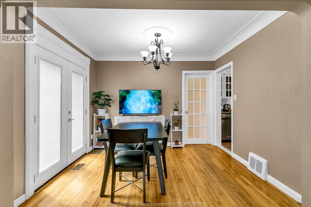 3736 VAUGHAN - 7