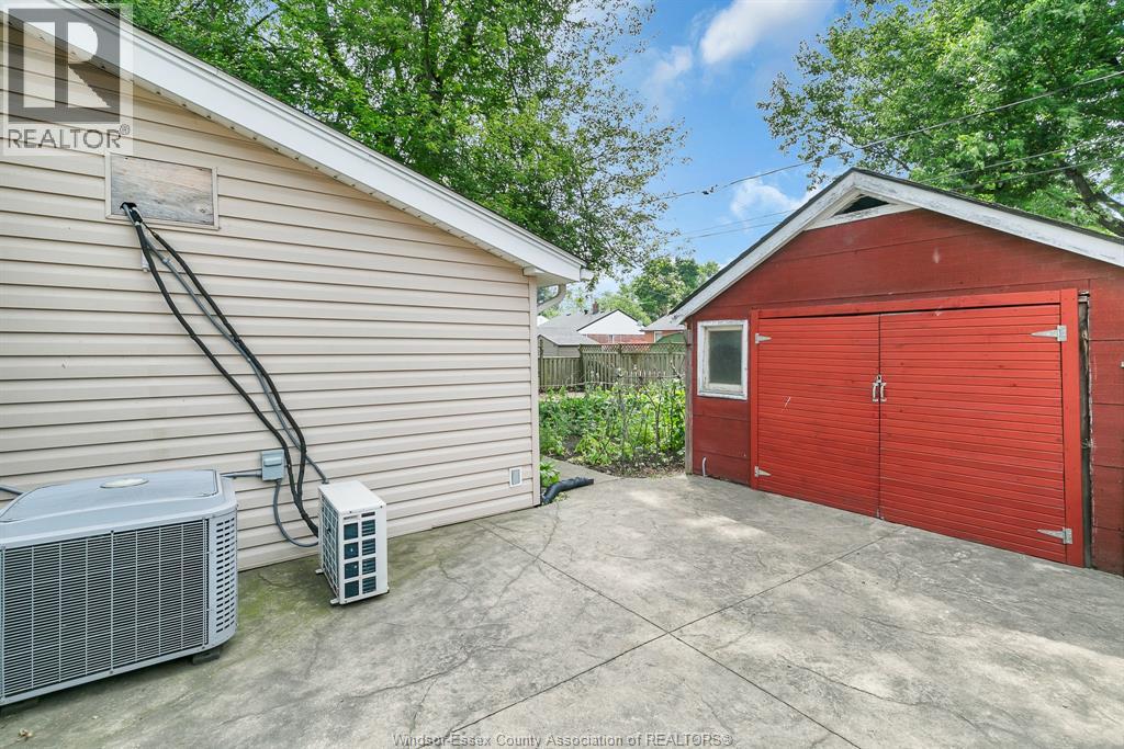 3736 VAUGHAN - 32