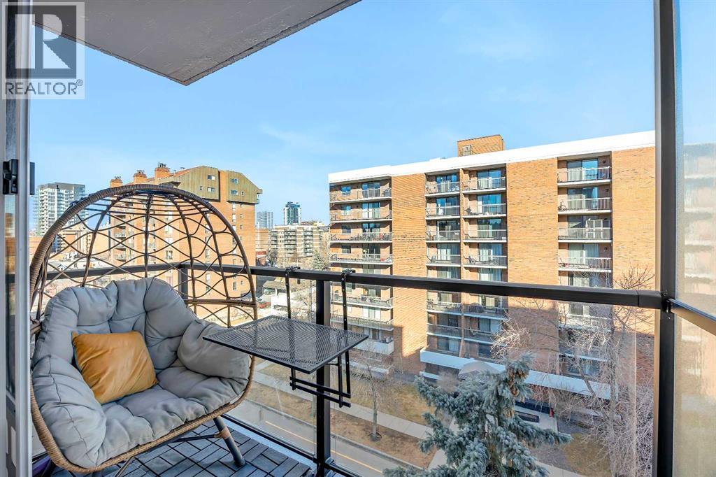 #701 1111 15 Avenue SW - 19