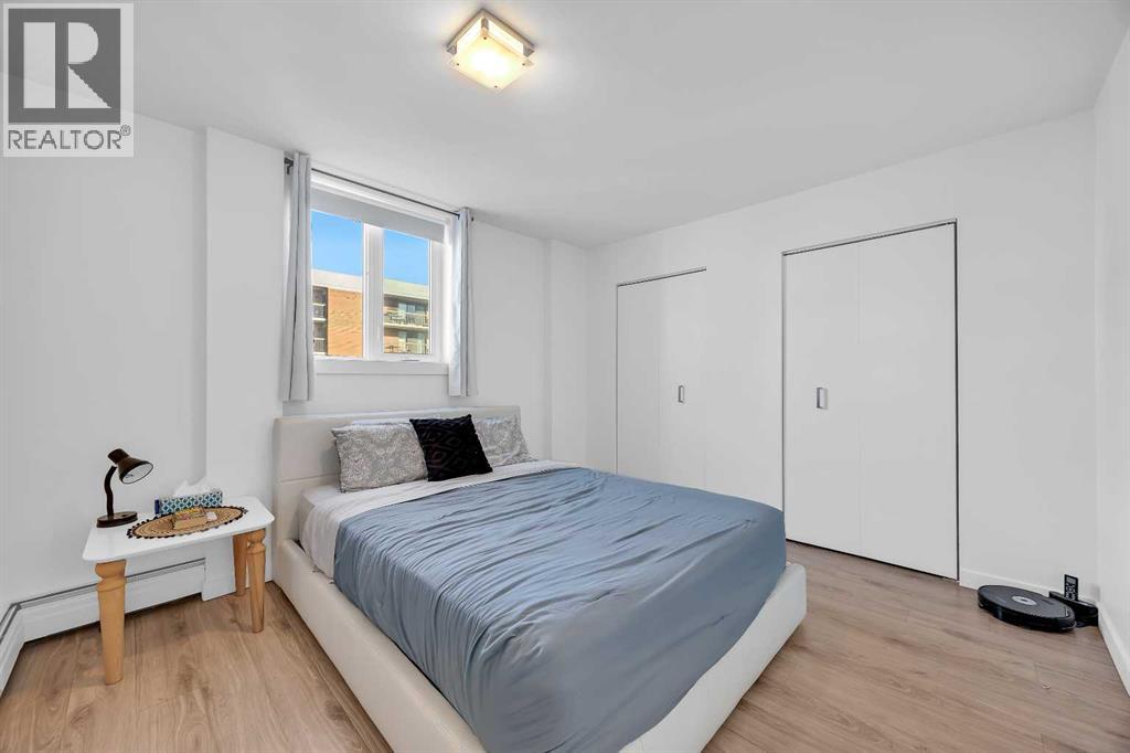 #701 1111 15 Avenue SW - 21