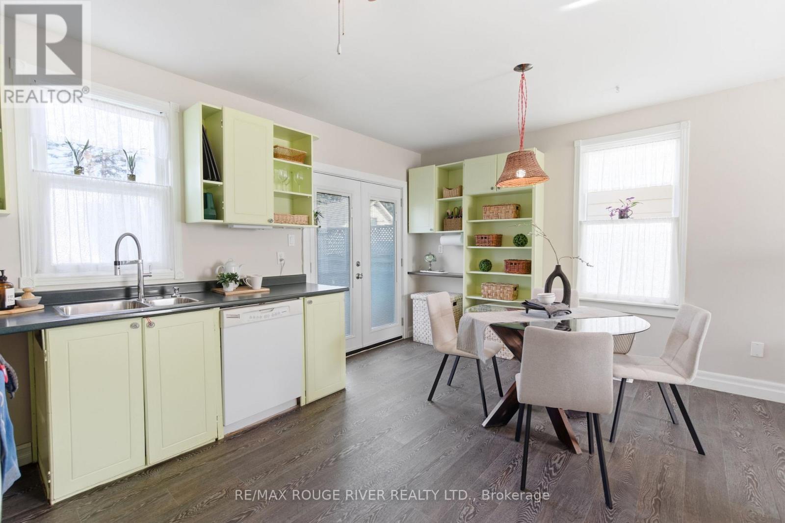 195 BURK STREET - 15