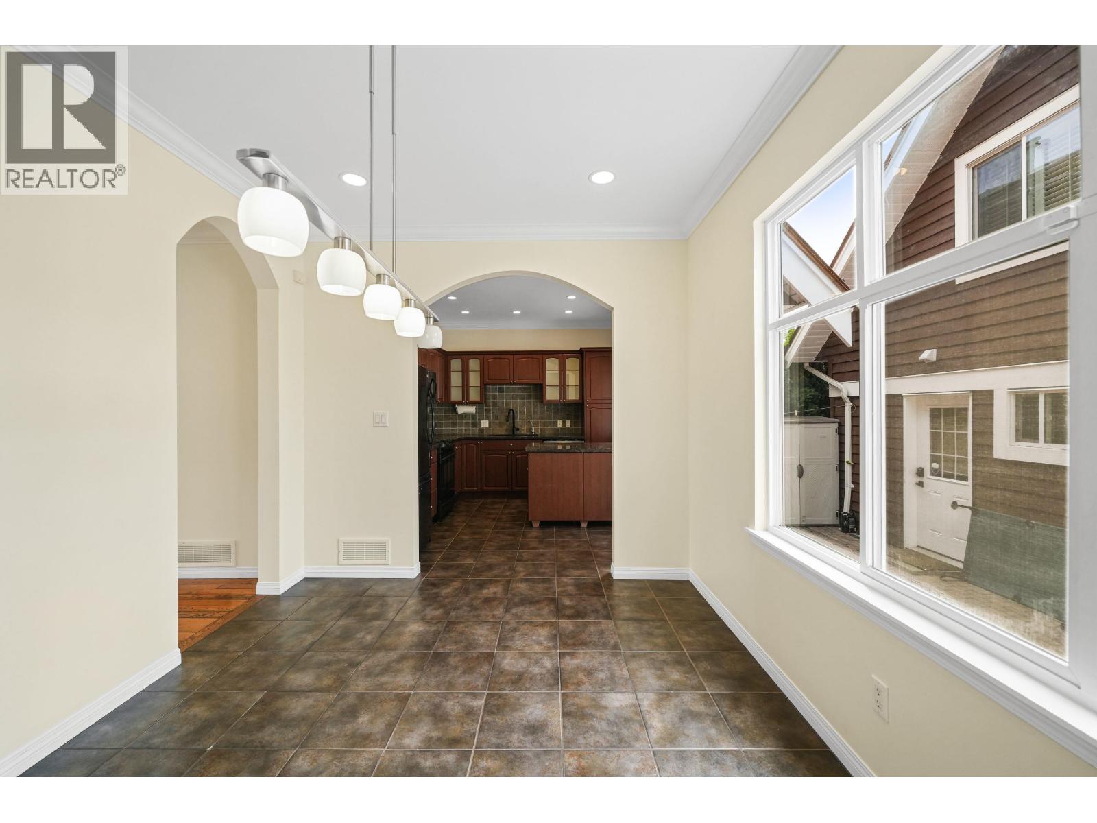 178 PIER PLACE, New Westminster
