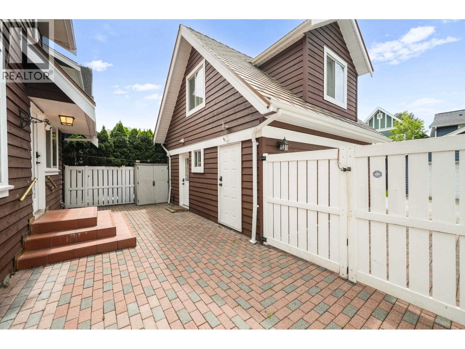 178 PIER PLACE, New Westminster