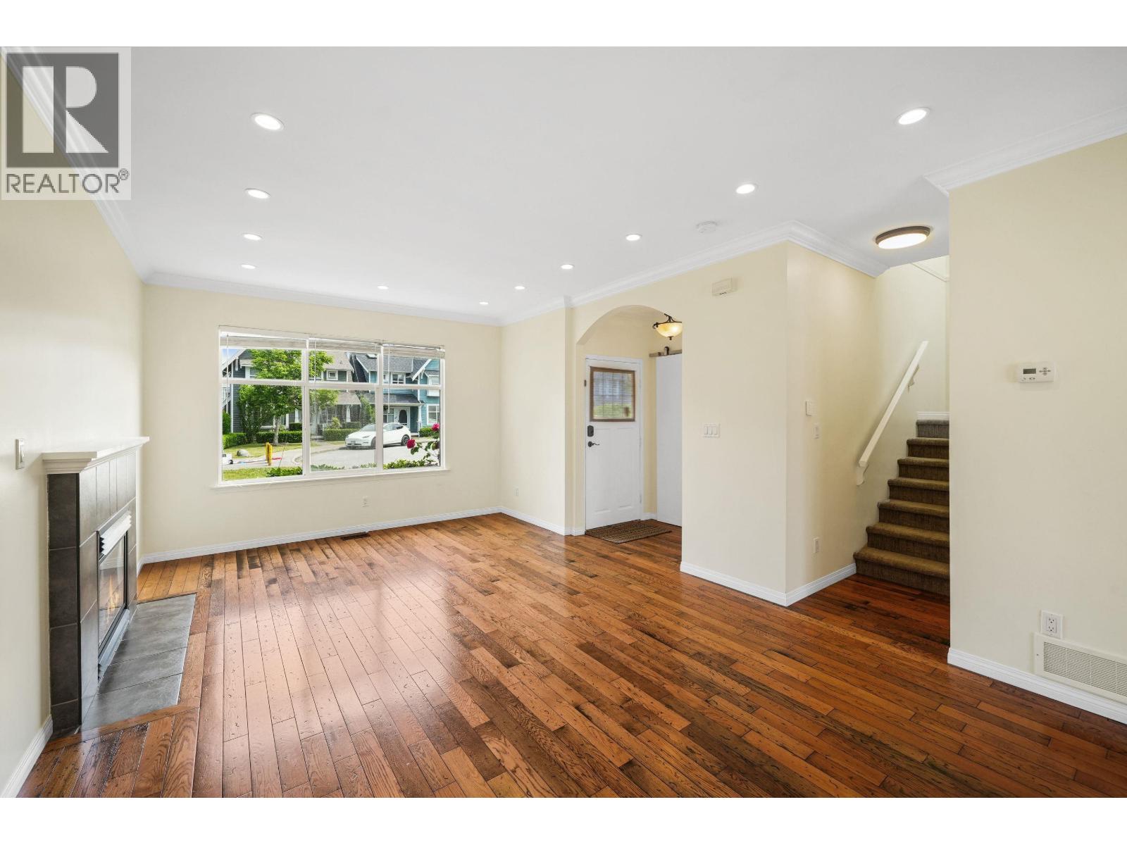 178 PIER PLACE, New Westminster