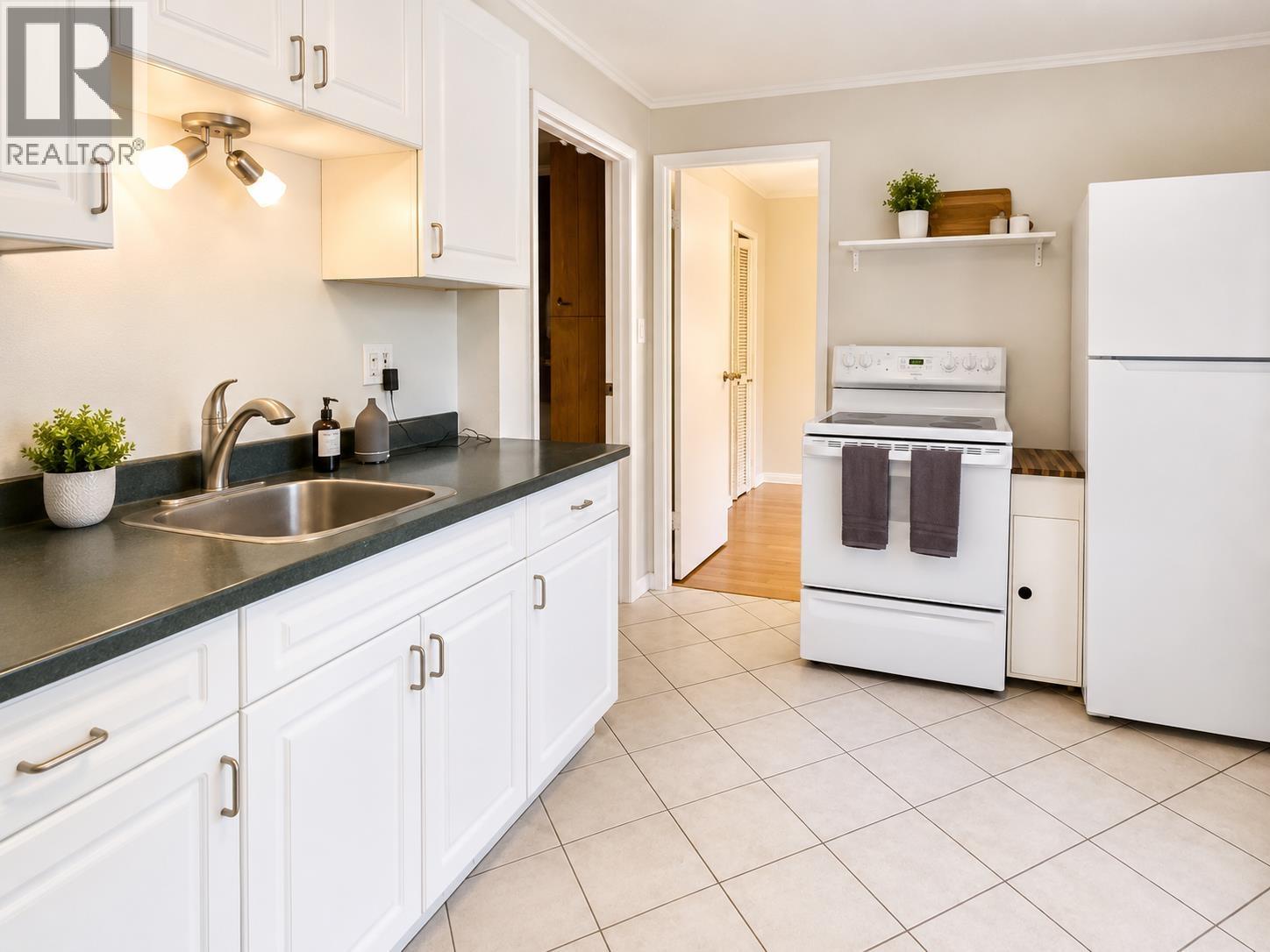 1502 DEPOT ROAD, Squamish