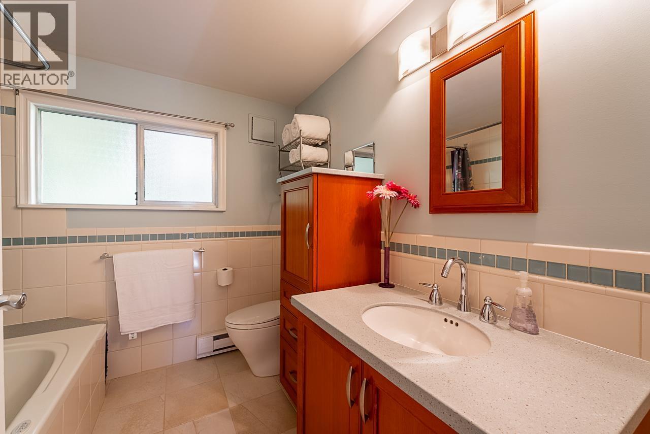 5651 WESTHAVEN ROAD, West Vancouver