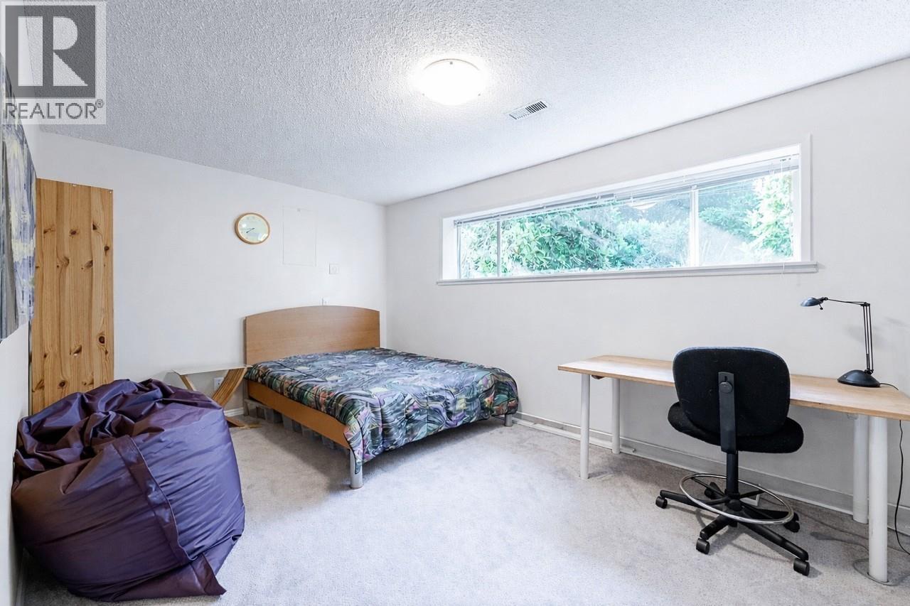 5651 WESTHAVEN ROAD, West Vancouver