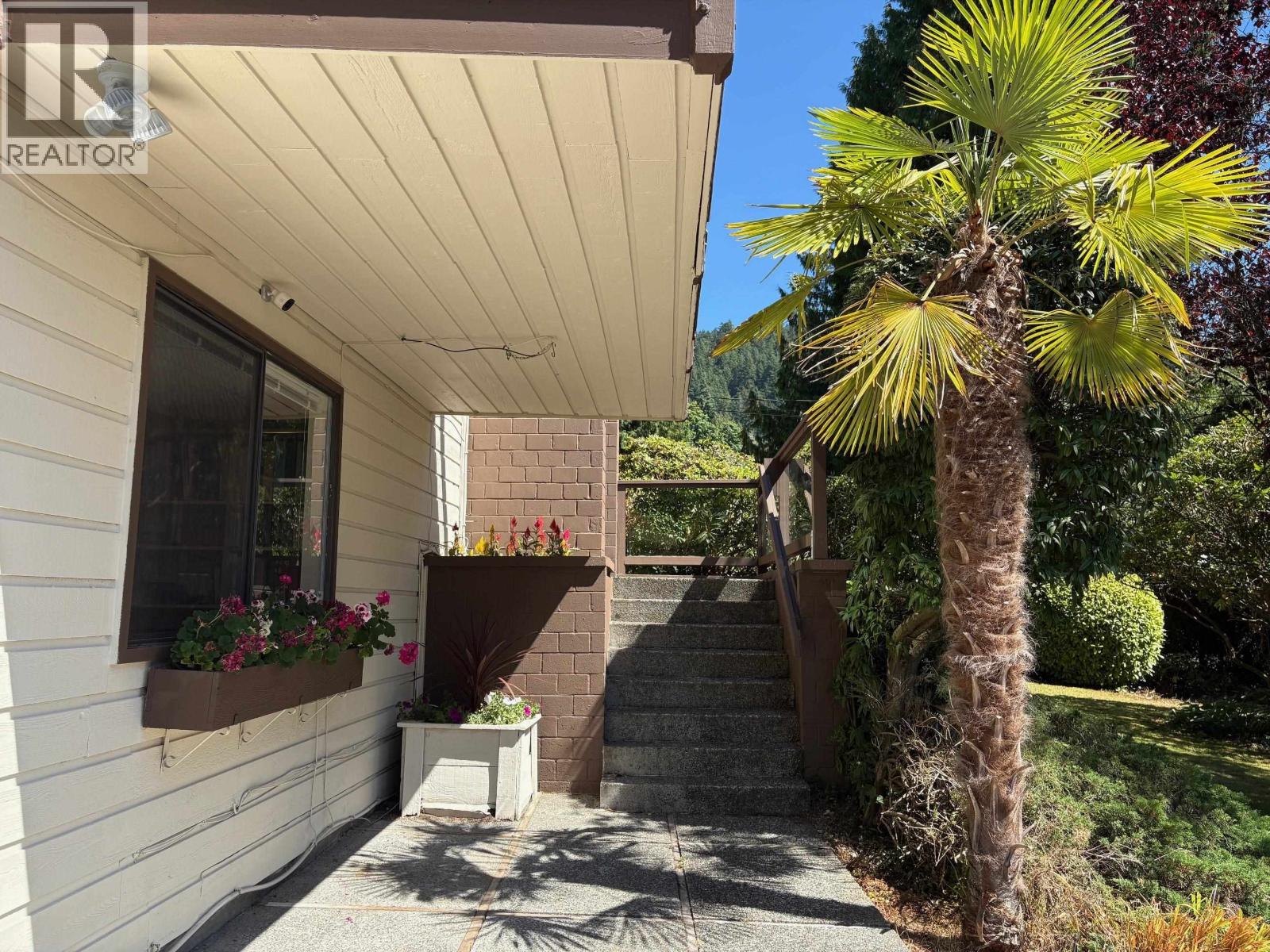 5651 WESTHAVEN ROAD, West Vancouver