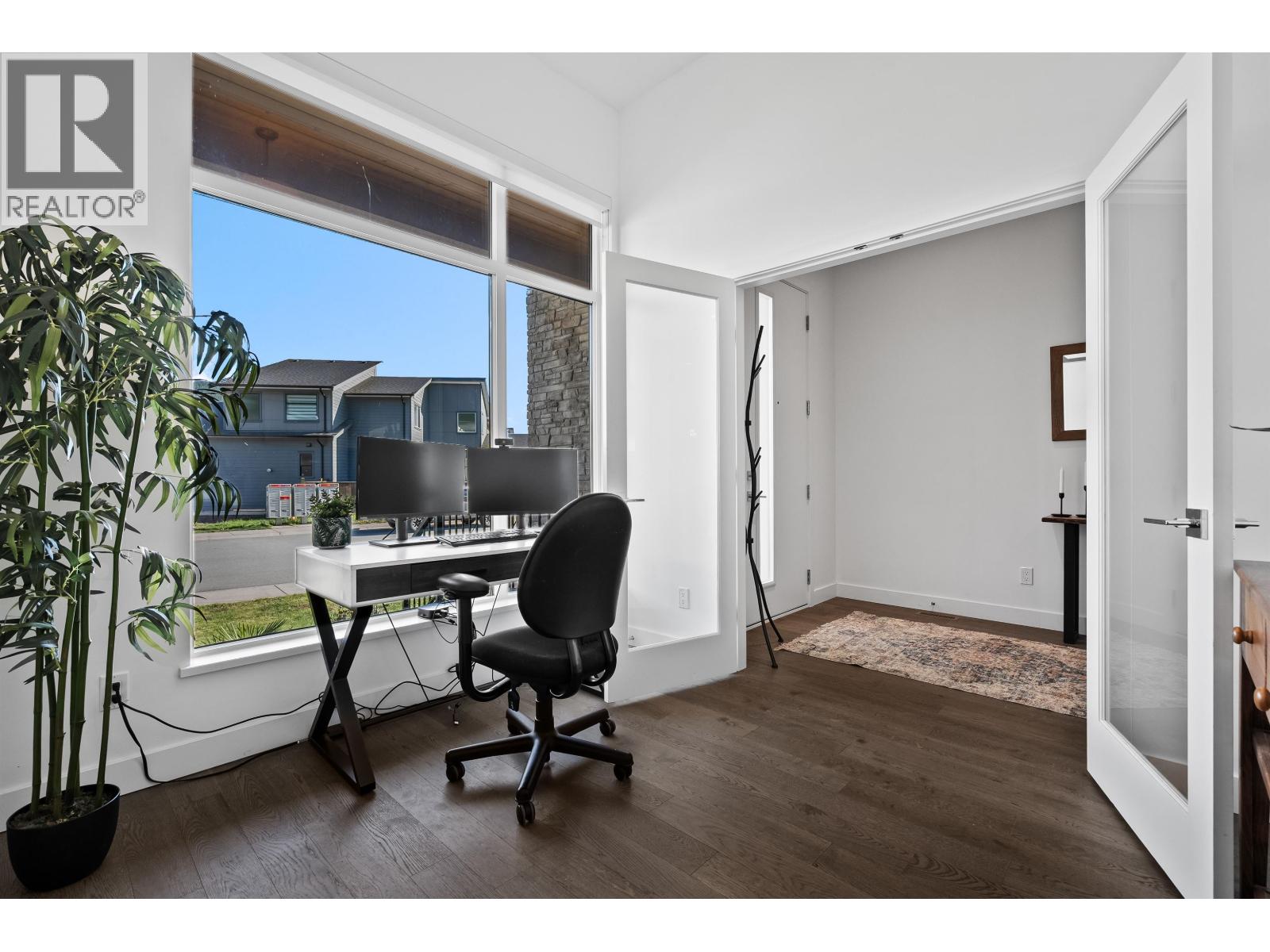 39355 FALCON CRESCENT, Squamish