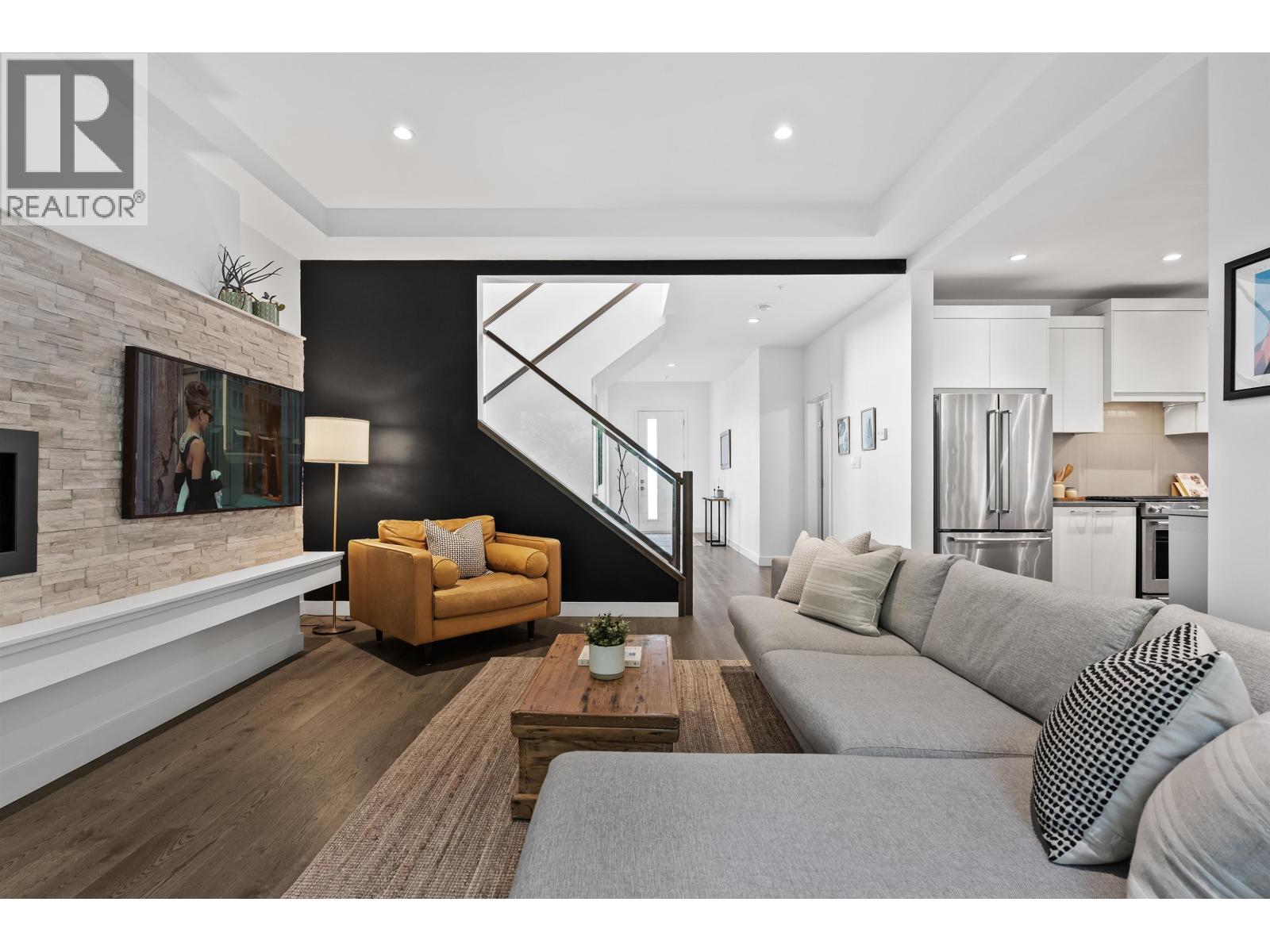 39355 FALCON CRESCENT, Squamish