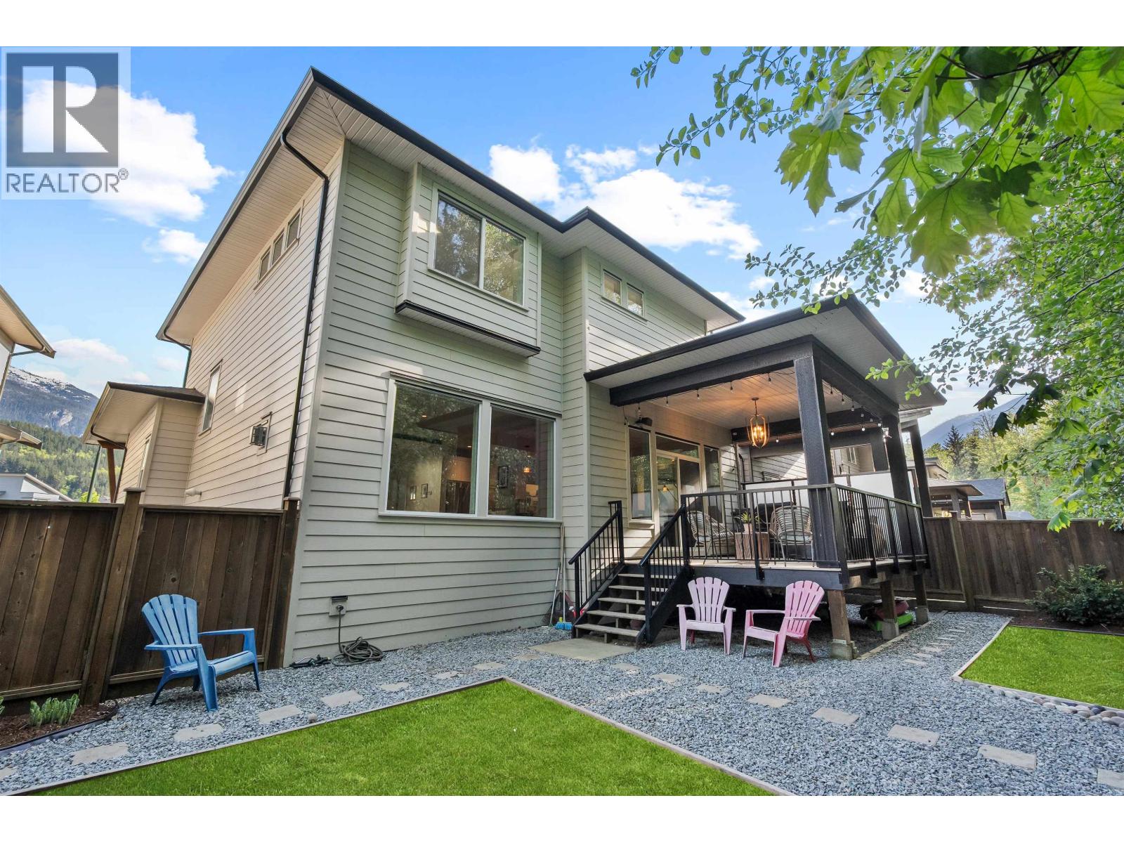 39355 FALCON CRESCENT, Squamish