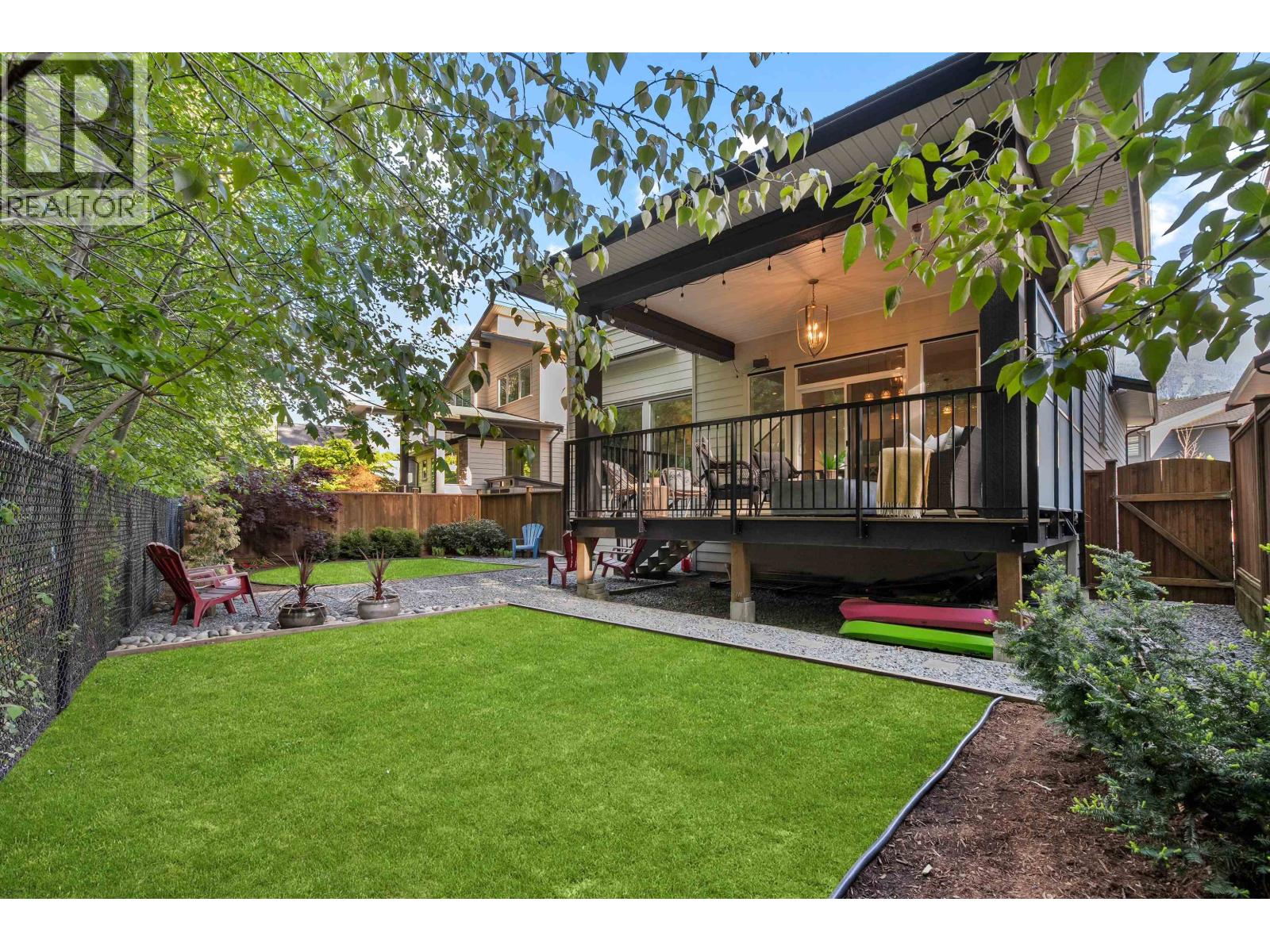 39355 FALCON CRESCENT, Squamish