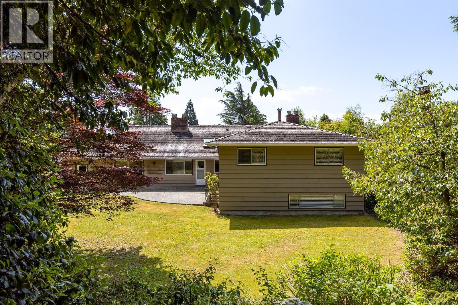 1211 CHARTWELL DRIVE, West Vancouver