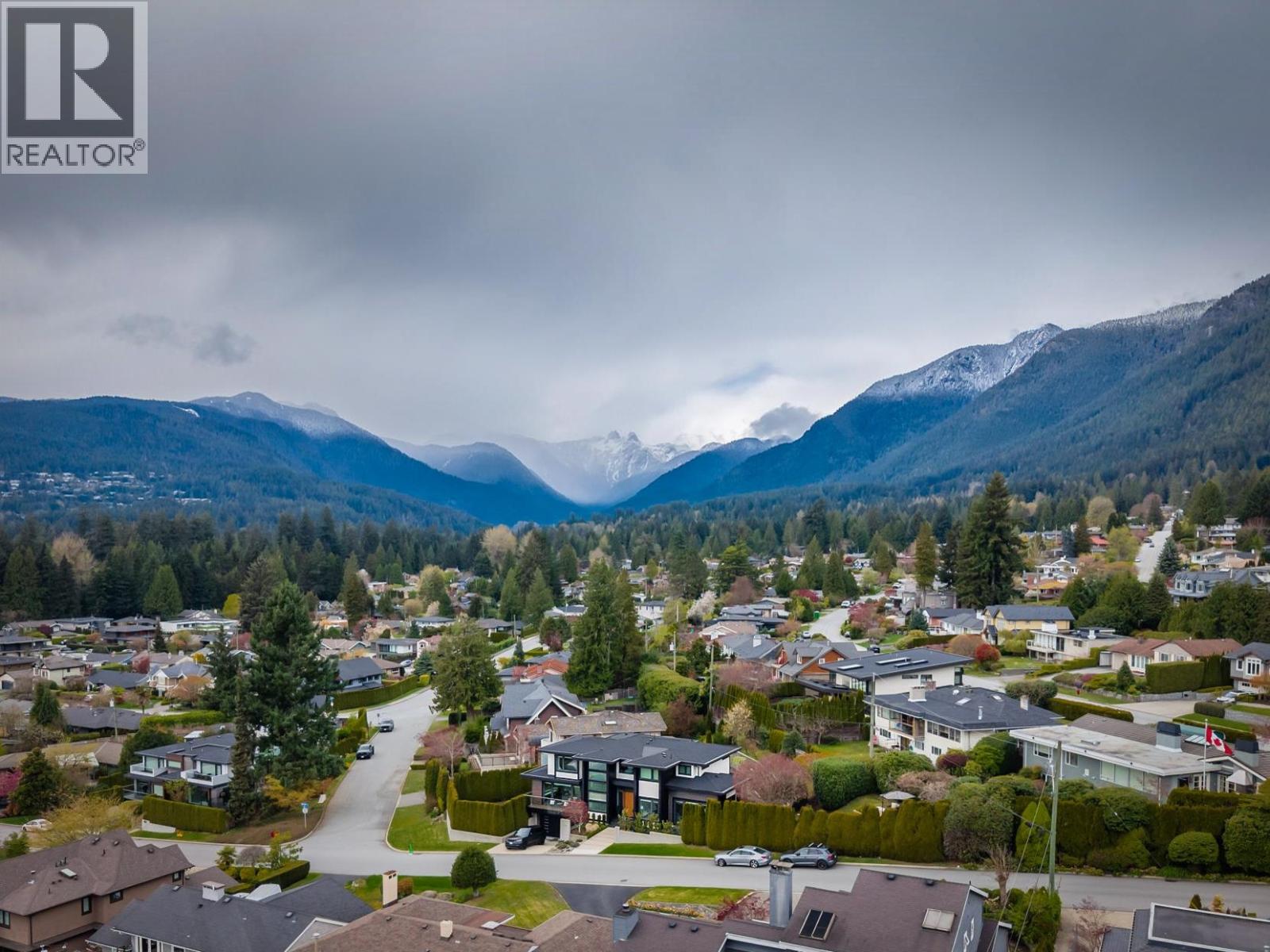 908 BEACONSFIELD ROAD, North Vancouver