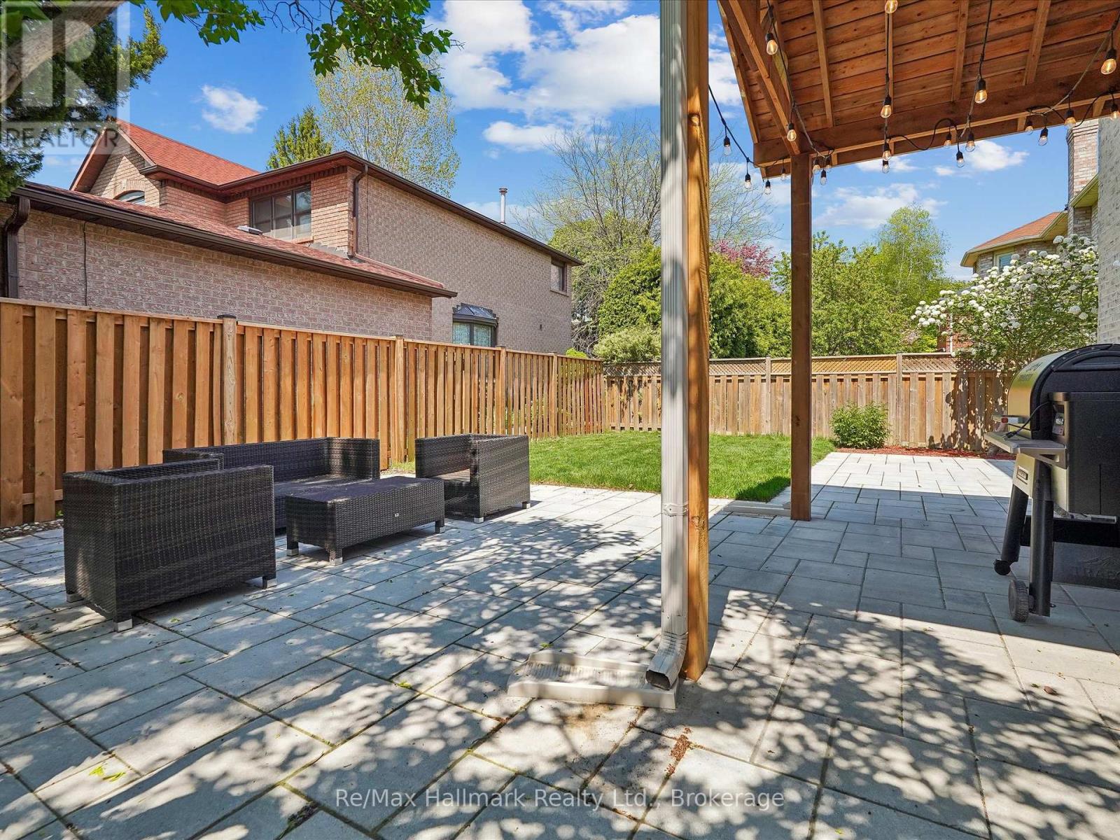 560 CHILLINGHAM CRESCENT - 39