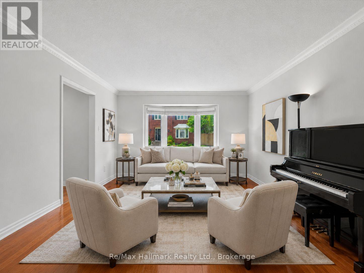 560 CHILLINGHAM CRESCENT - 7