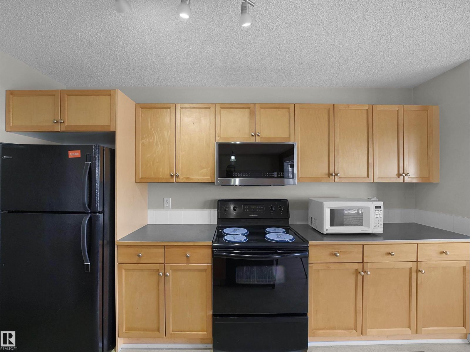 3428 28 ST NW - 13