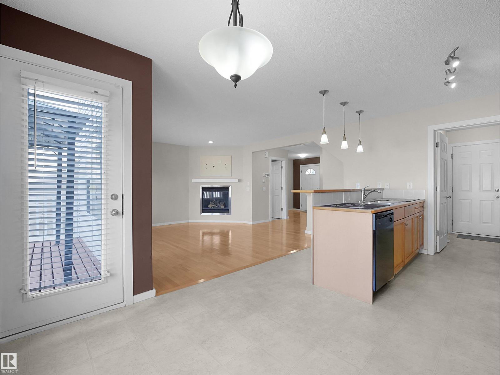 3428 28 ST NW - 14
