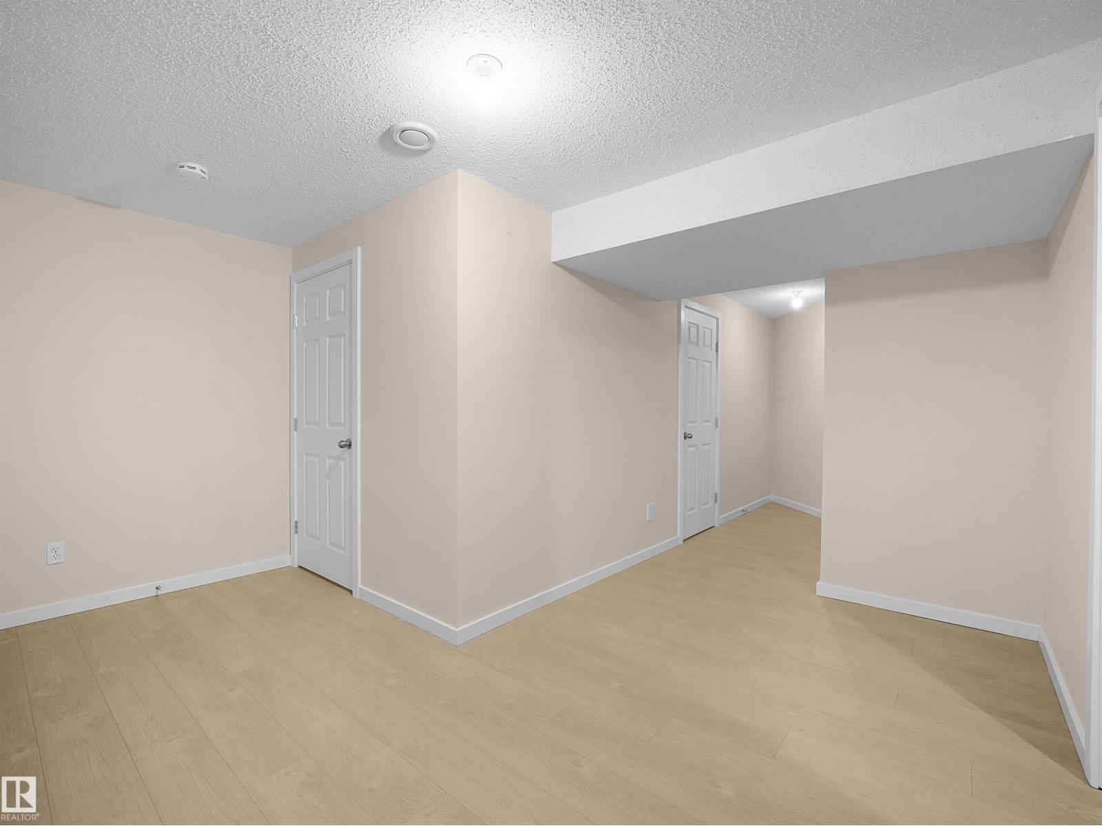 3428 28 ST NW - 33