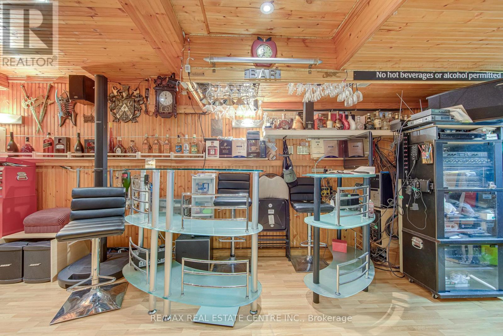 2080 ST CLAIR AVENUE W - 26