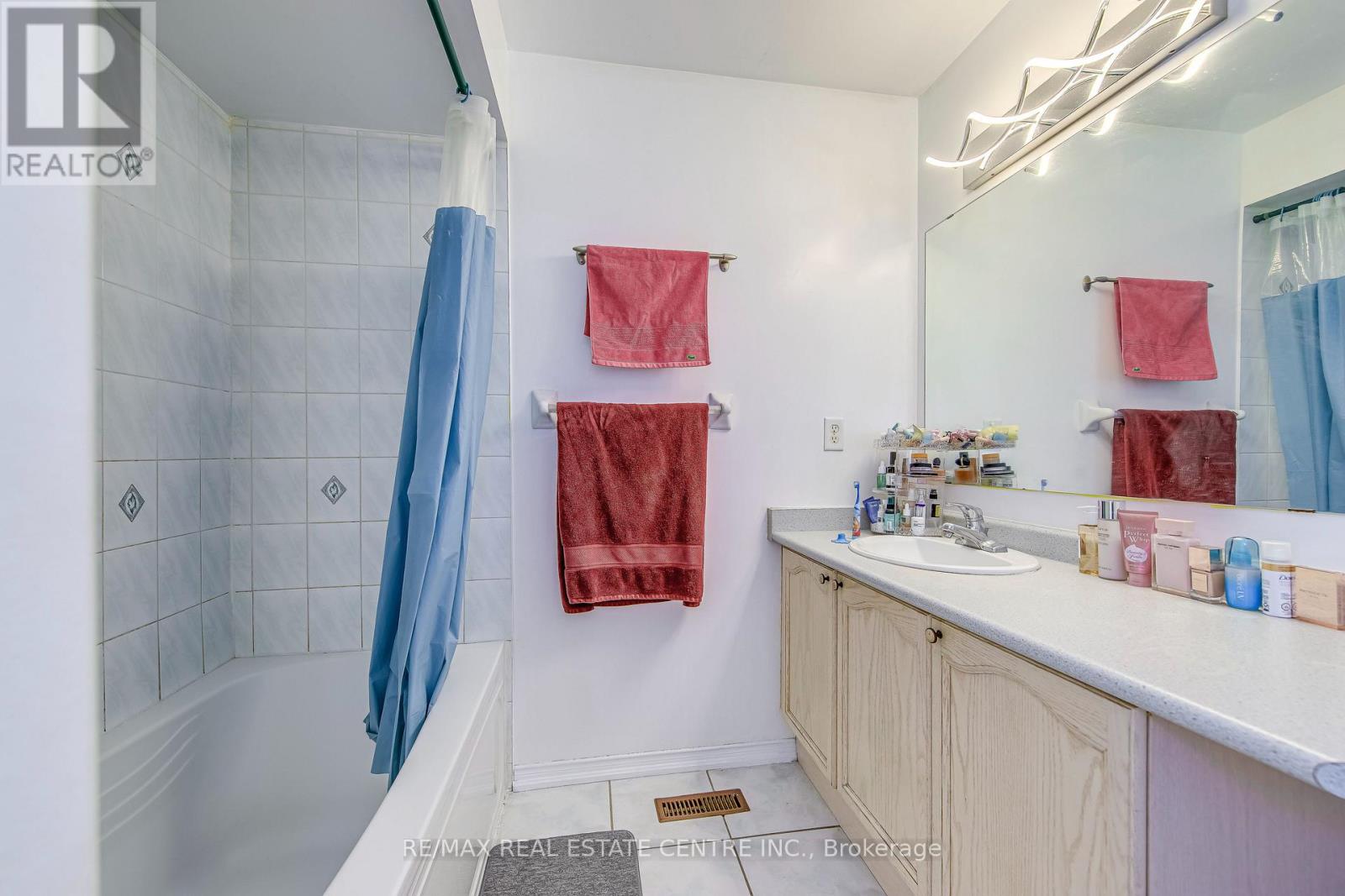 2080 ST CLAIR AVENUE W - 16