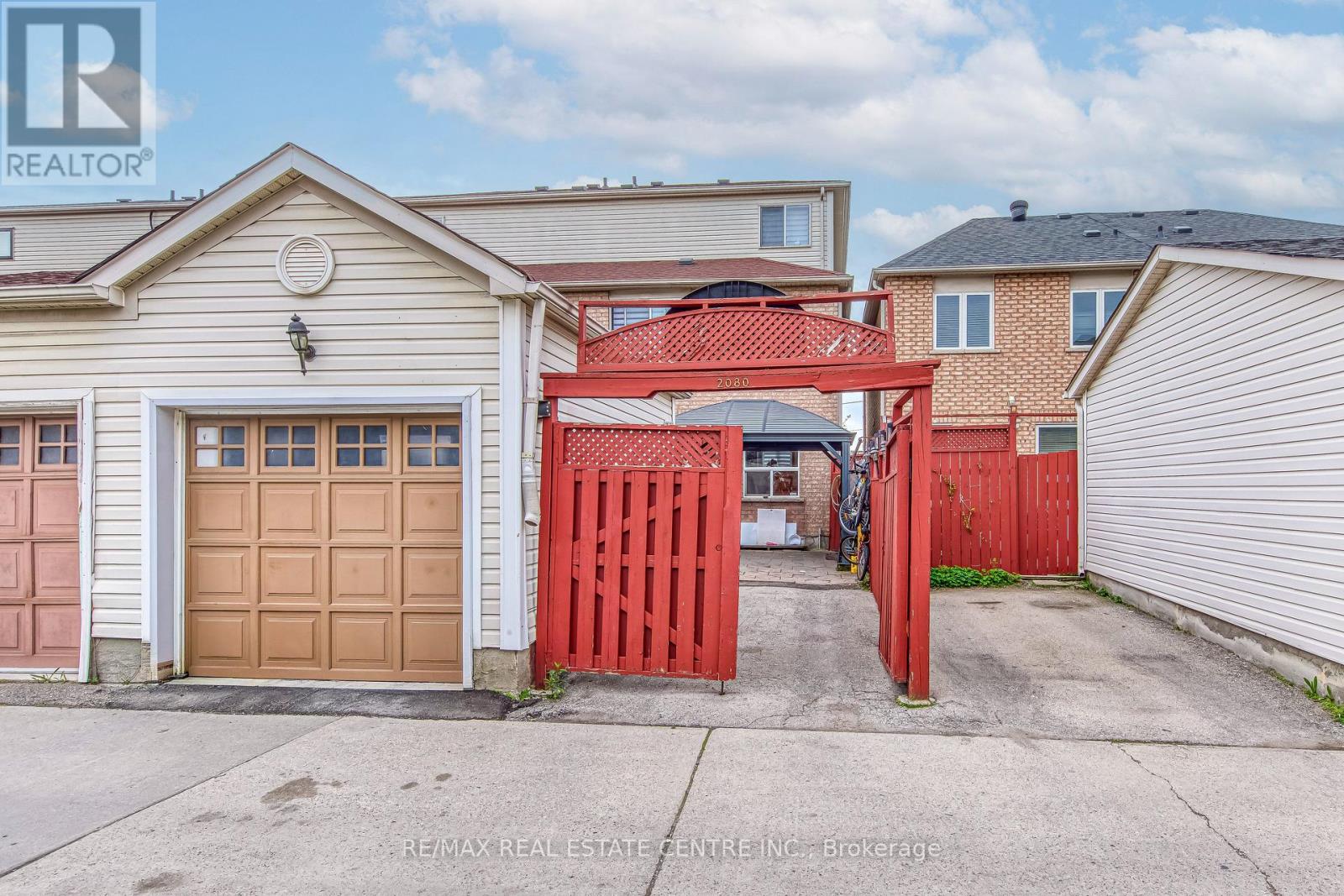 2080 ST CLAIR AVENUE W - 32