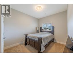 8738 Palmer Place, Summerland, BC V0H1Z2 Photo 24