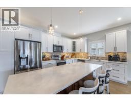 Kitchen - 8738 Palmer Place, Summerland, BC V0H1Z2 Photo 14