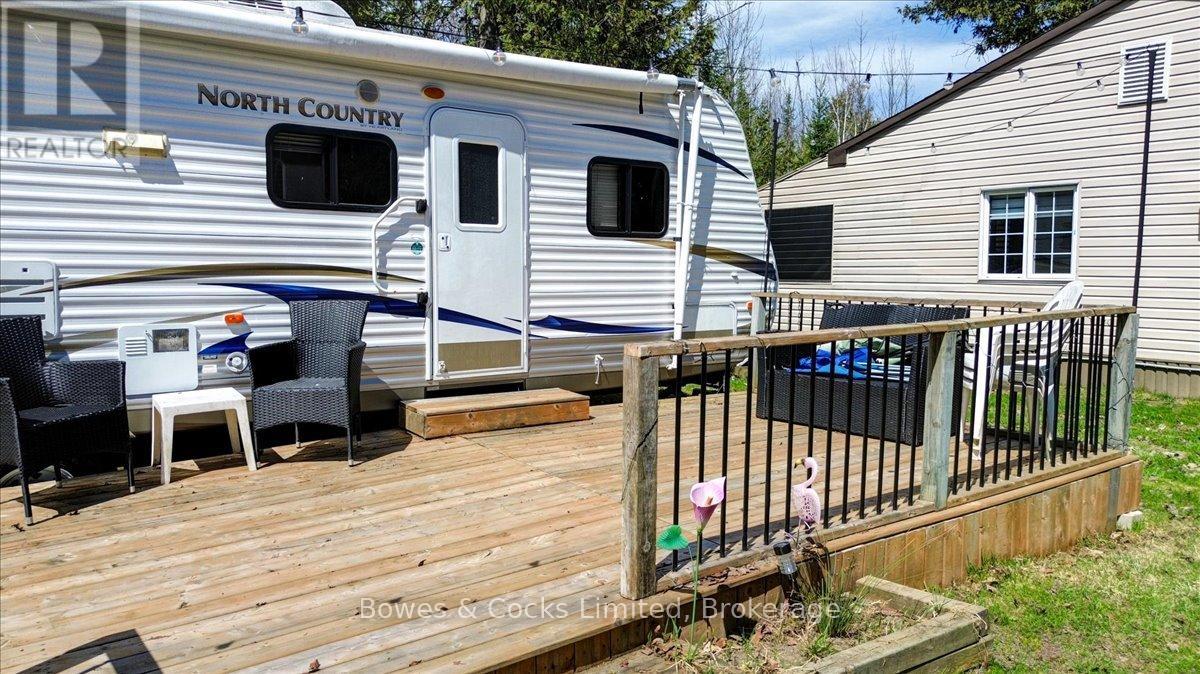 302 QUIN-MO-LAC LOTS 165 & 166 ROAD - 33