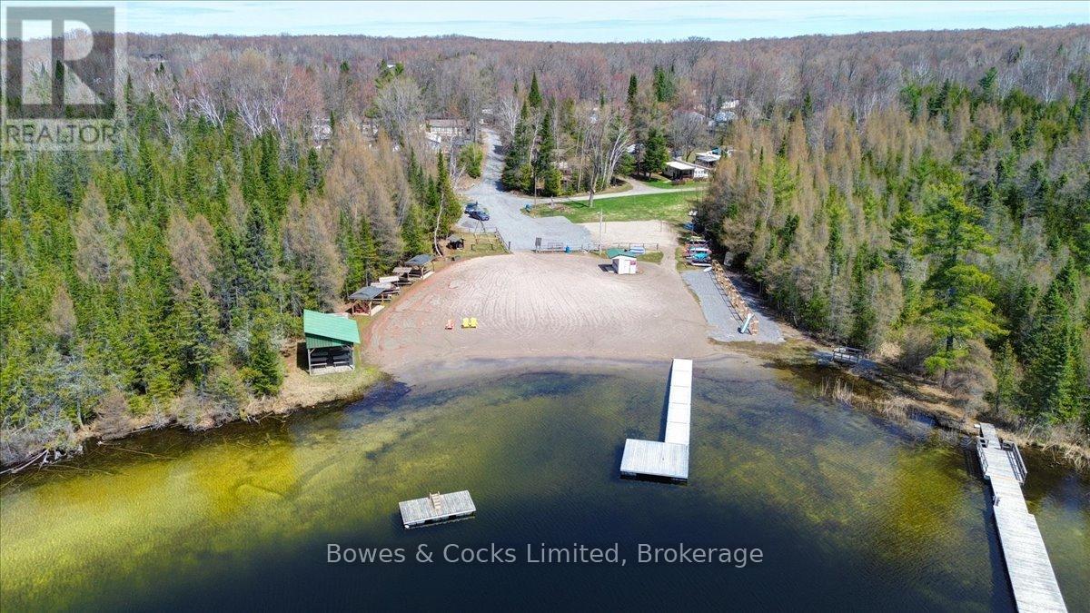 302 QUIN-MO-LAC LOTS 165 & 166 ROAD - 44