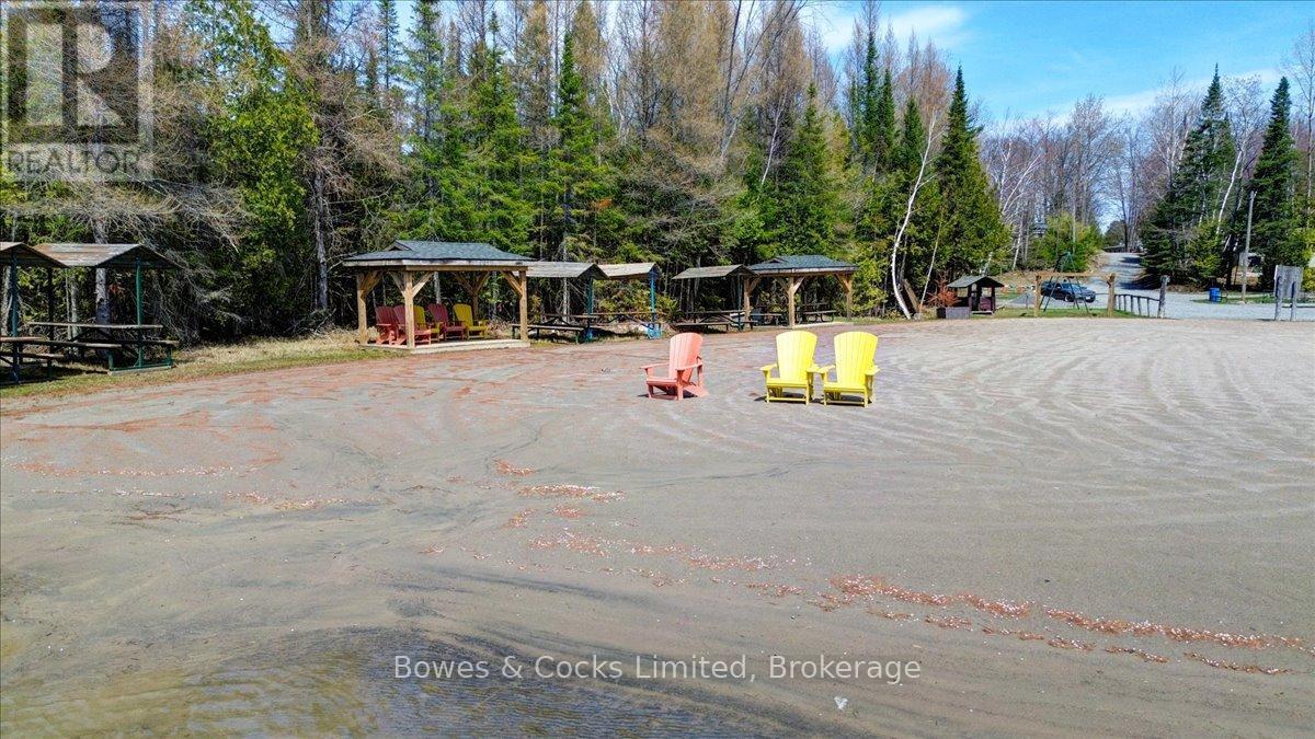 302 QUIN-MO-LAC LOTS 165 & 166 ROAD - 45