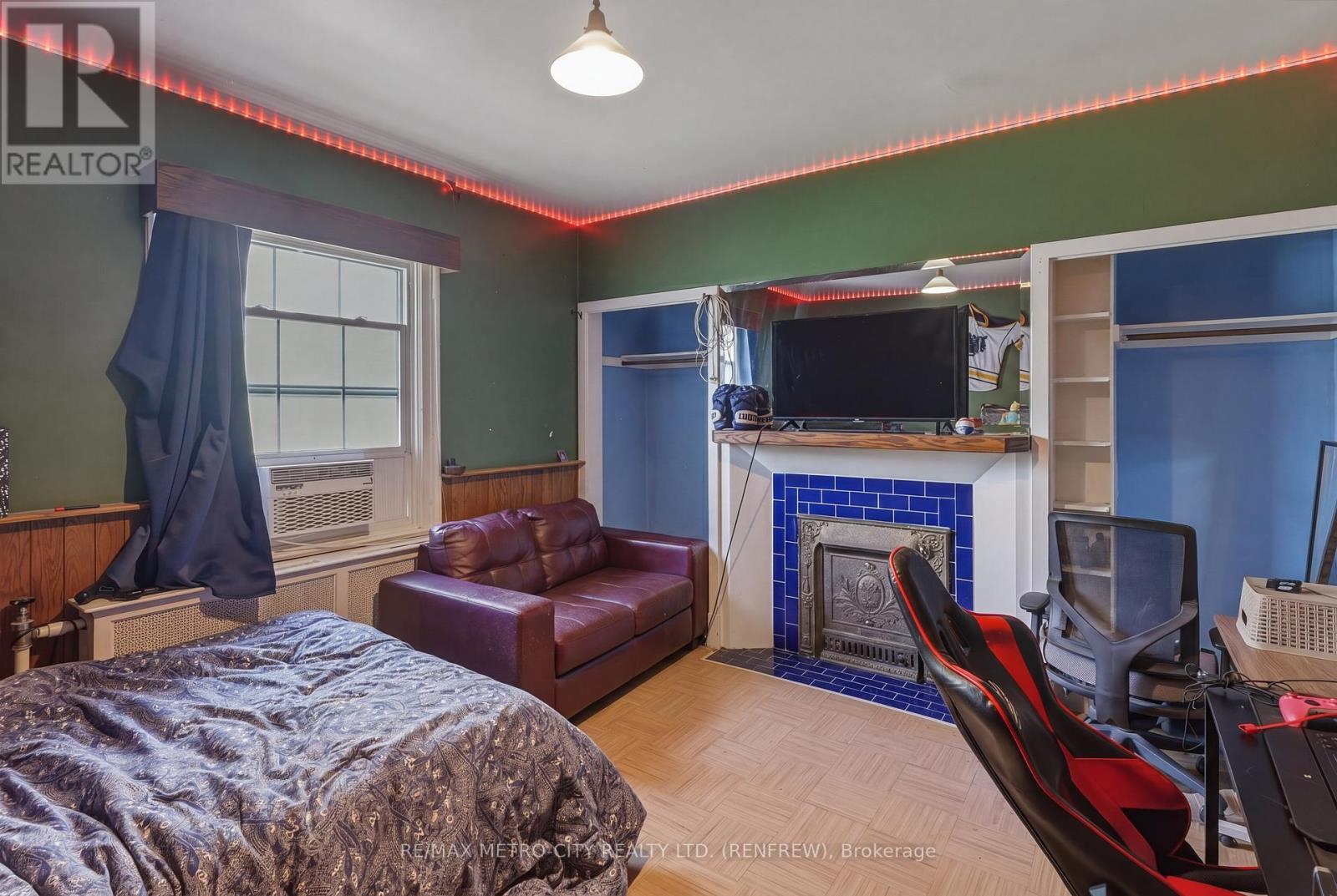 560 RAGLAN STREET S - 26