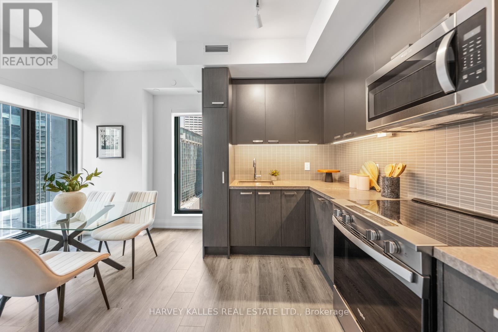 #1408 20 SOUDAN AVENUE - 30