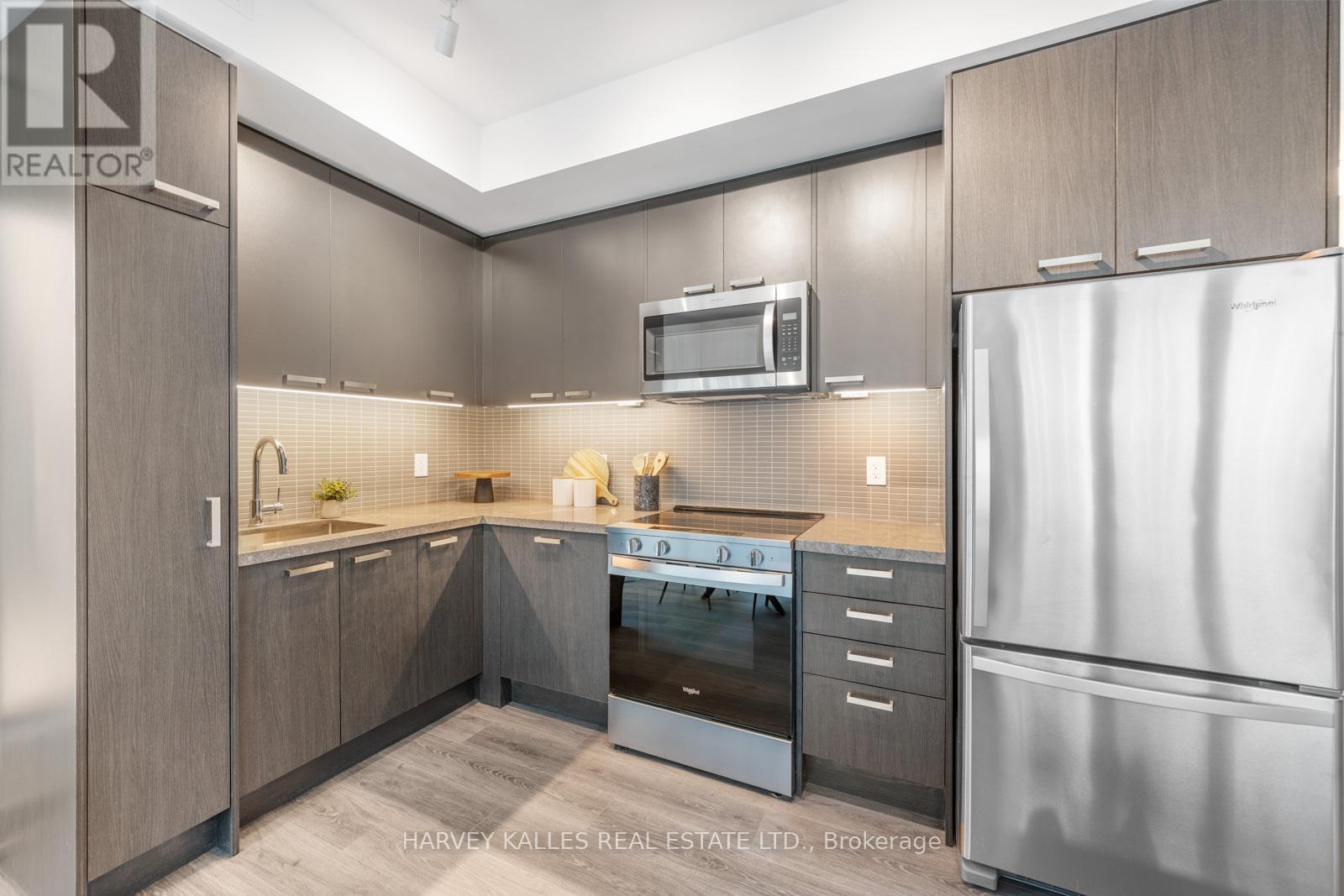 #1408 20 SOUDAN AVENUE - 33