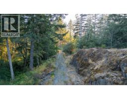 1525 Nighthawk Lane, Sooke, BC V9Z1M9 Photo 6