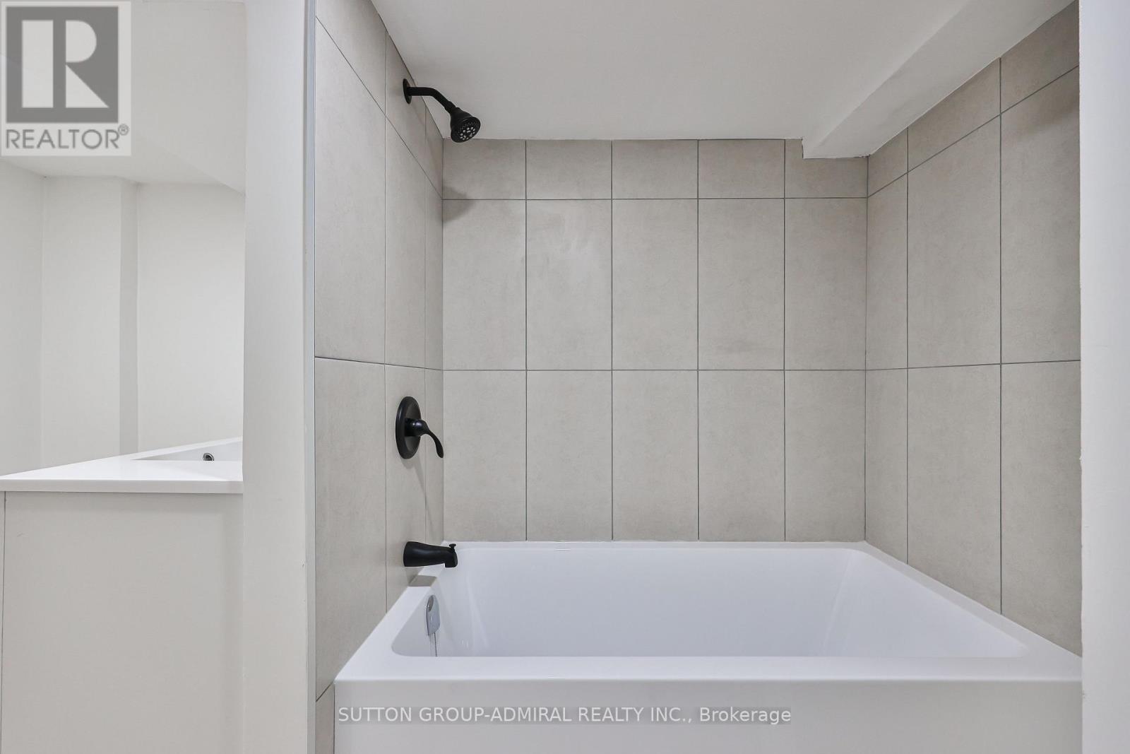 81 YORKVIEW DRIVE - 38