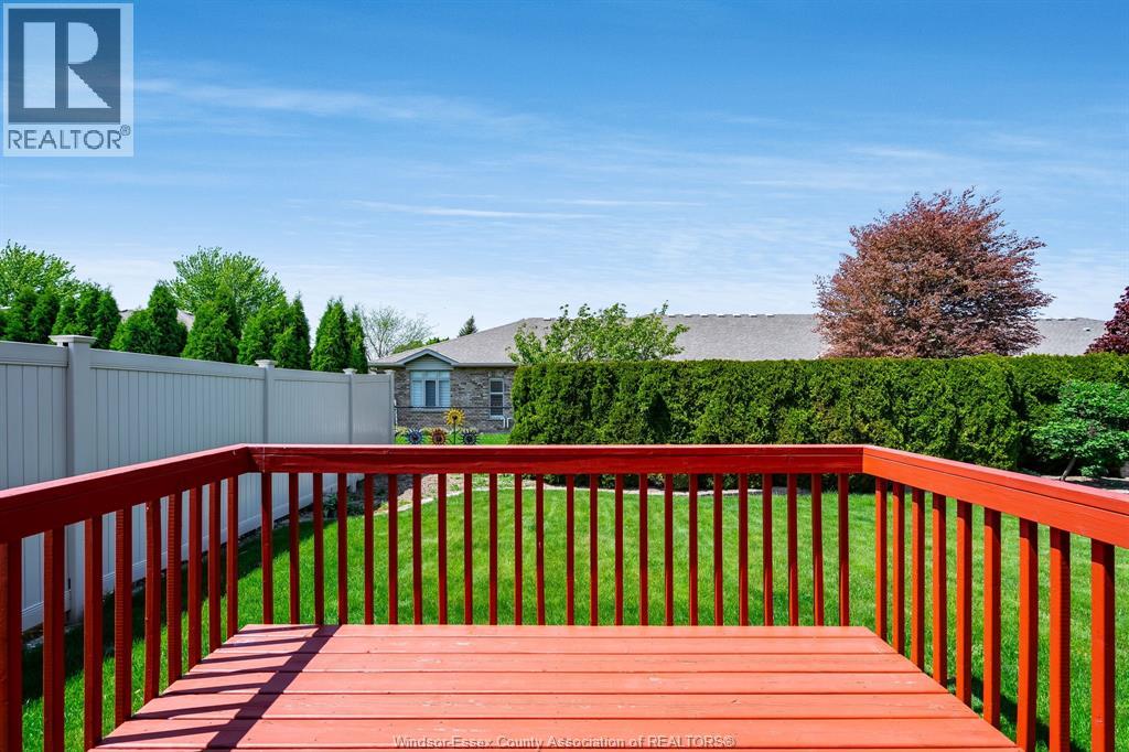 653 McNaughton AVENUE West - 37
