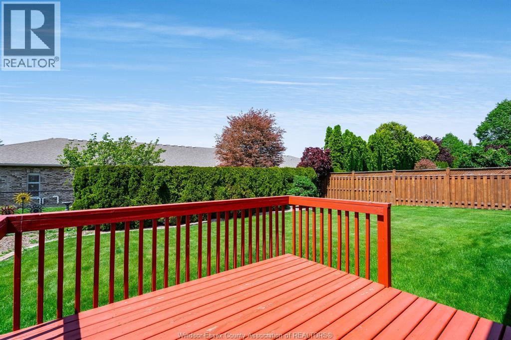 653 McNaughton AVENUE West - 38