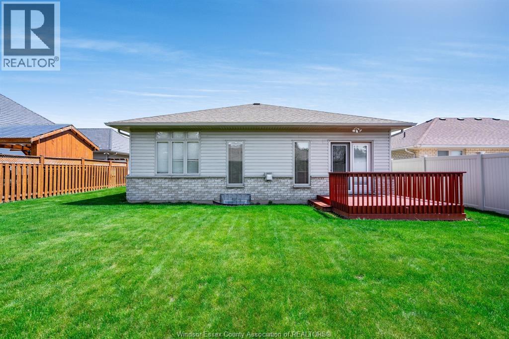 653 McNaughton AVENUE West - 41