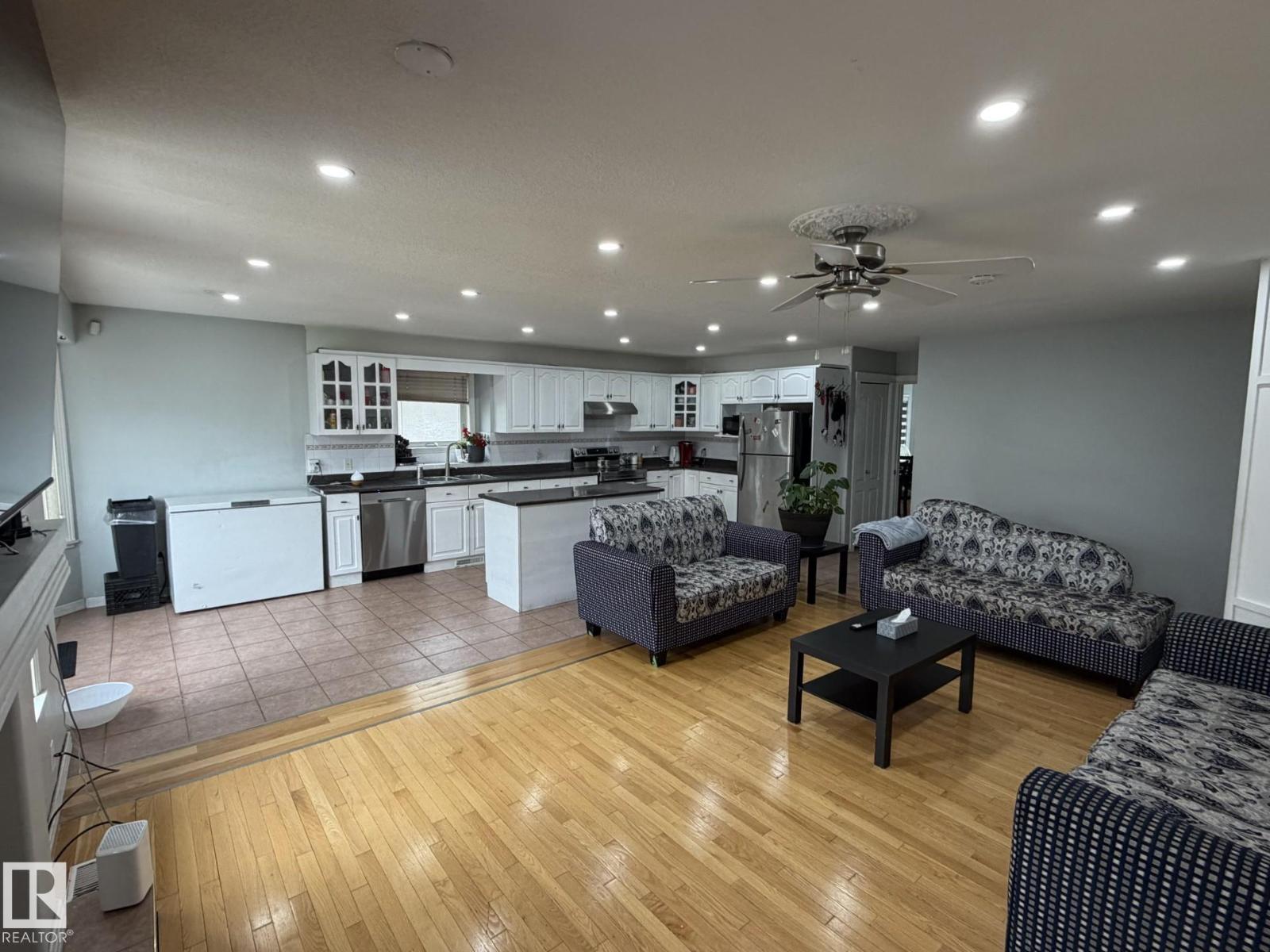 3139 34B AV NW - 6