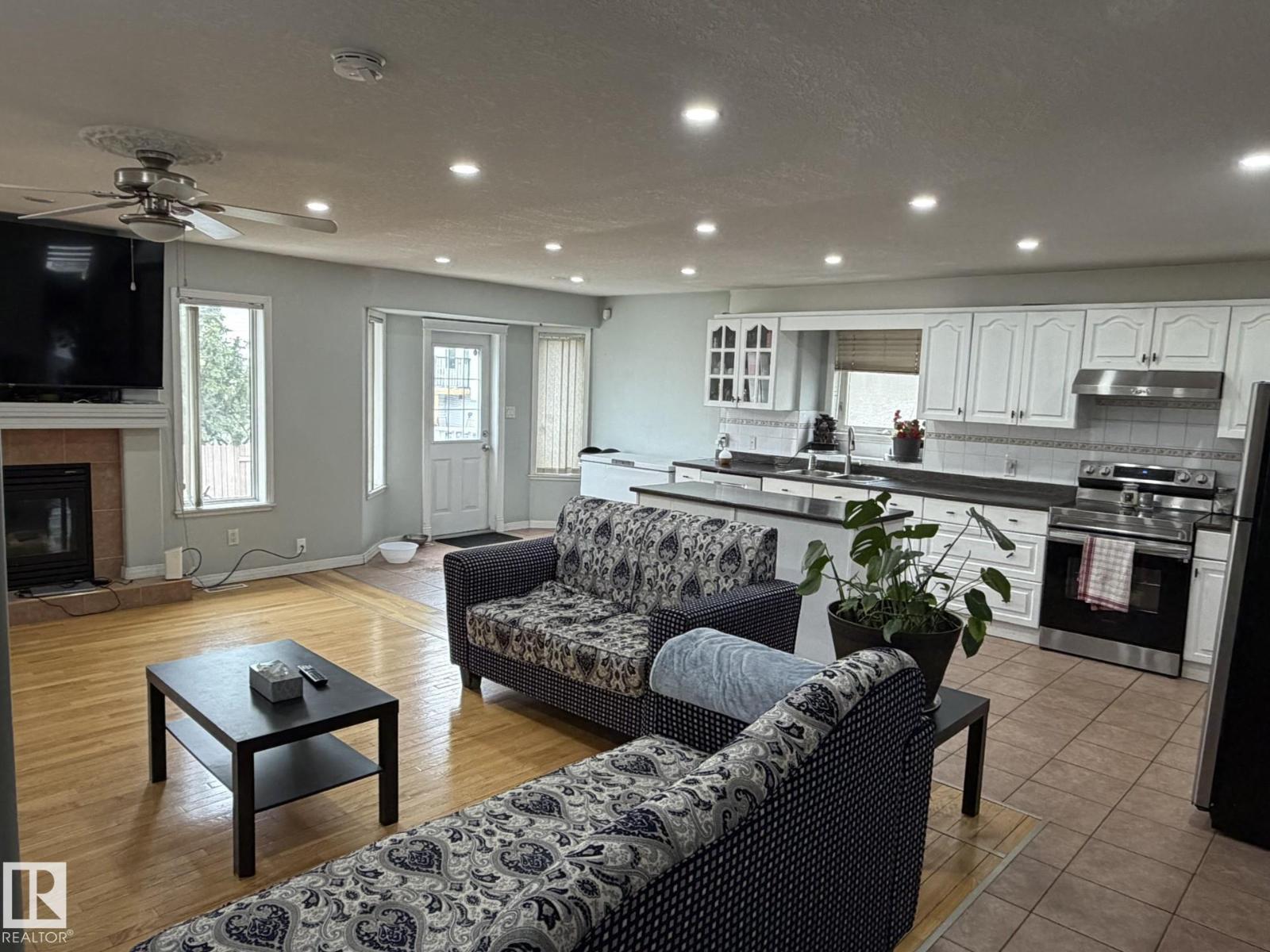 3139 34B AV NW - 28