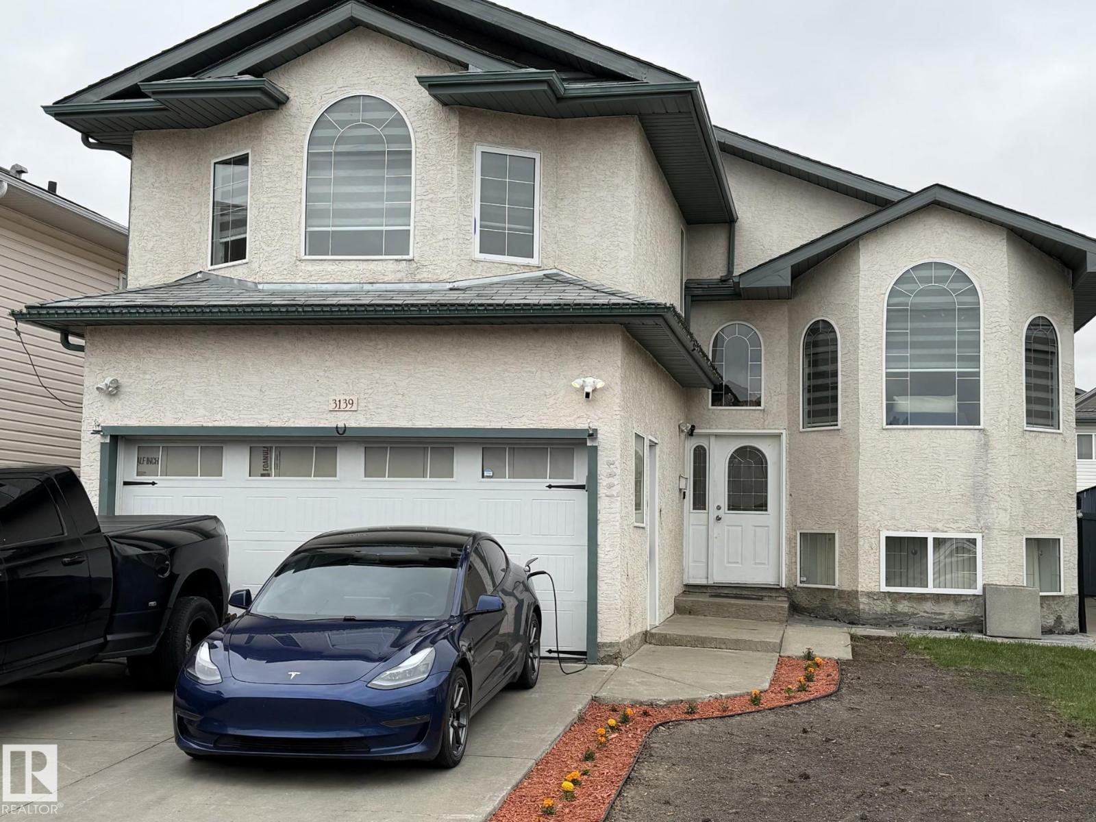 3139 34B AV NW - Image 2