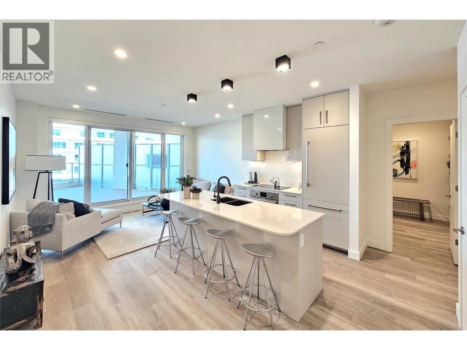 3340 Lakeshore Road Unit# 802, Kelowna