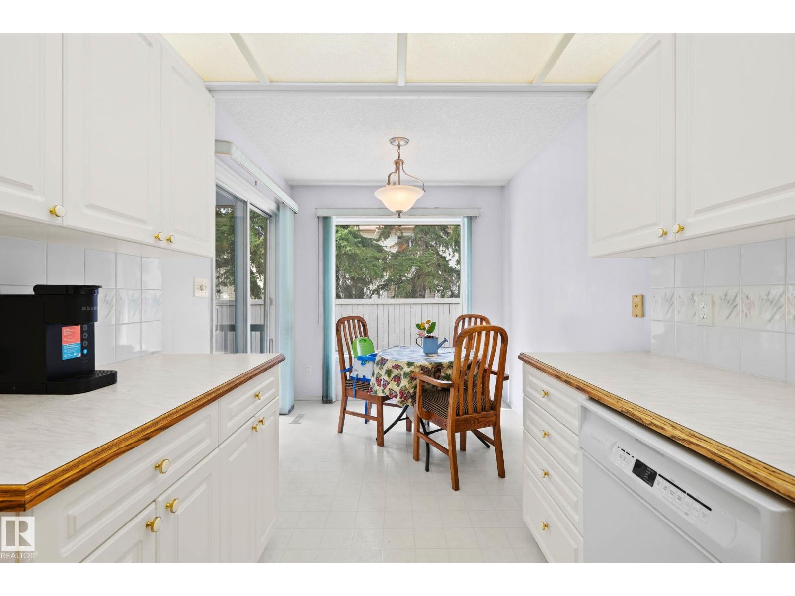 #12 9718 176 ST NW - 16