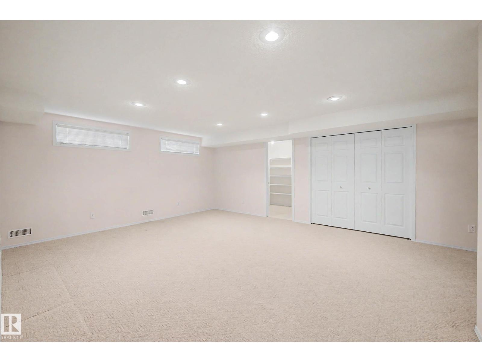 #12 9718 176 ST NW - 30