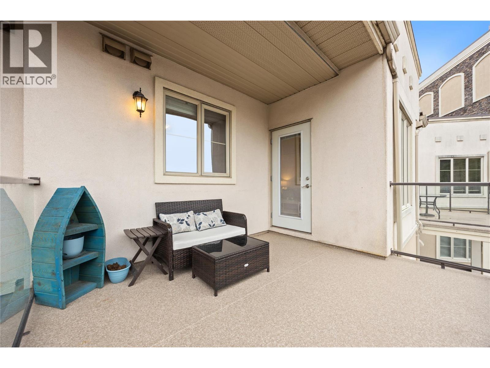 #1405 1875 Country Club Drive - 17