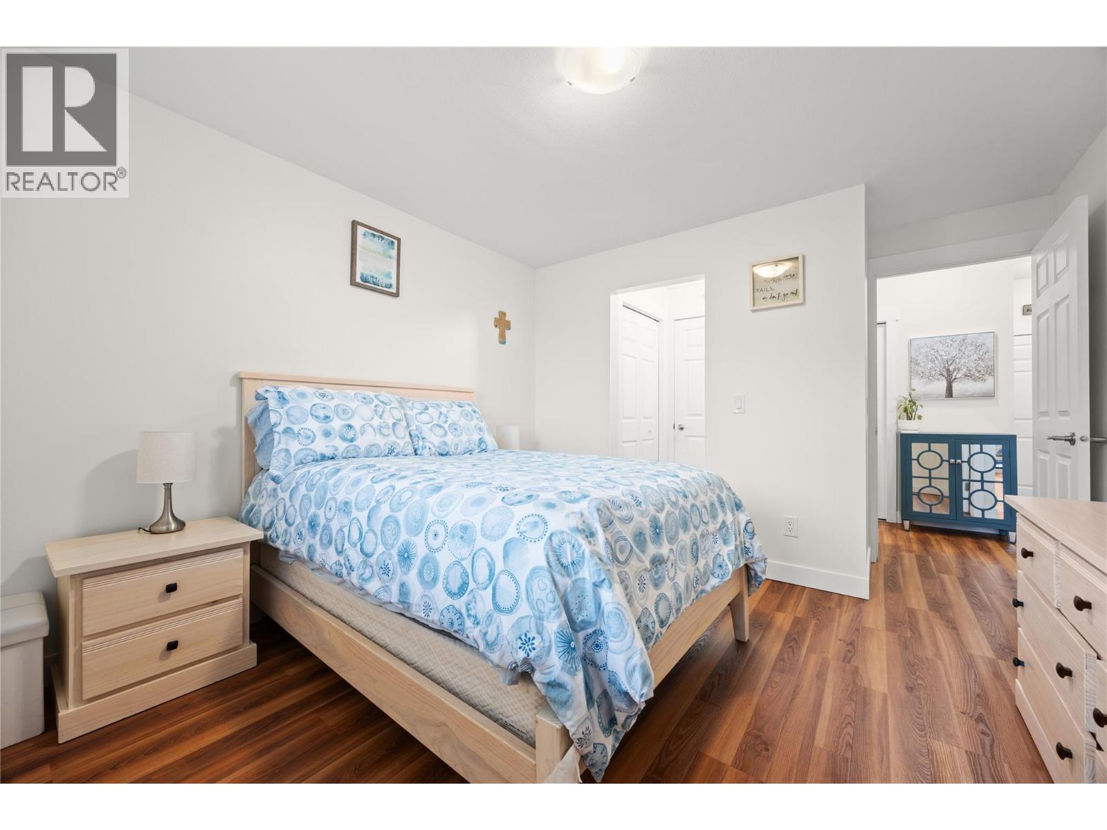 #1405 1875 Country Club Drive - 10