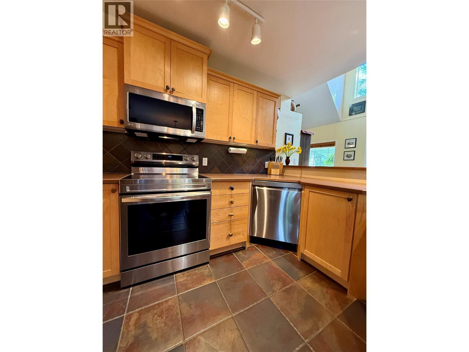 205 Forest Crowne Close - 27